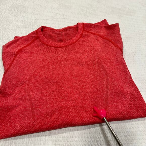 Lululemon swiftly tech long sleeve red size 6 women - Picture 6 of 6